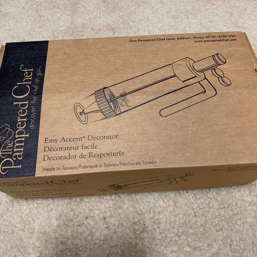 Pampered Chef easy decorator